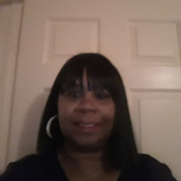 Meet your Posher, Yolanda - Picture 1 of 1
